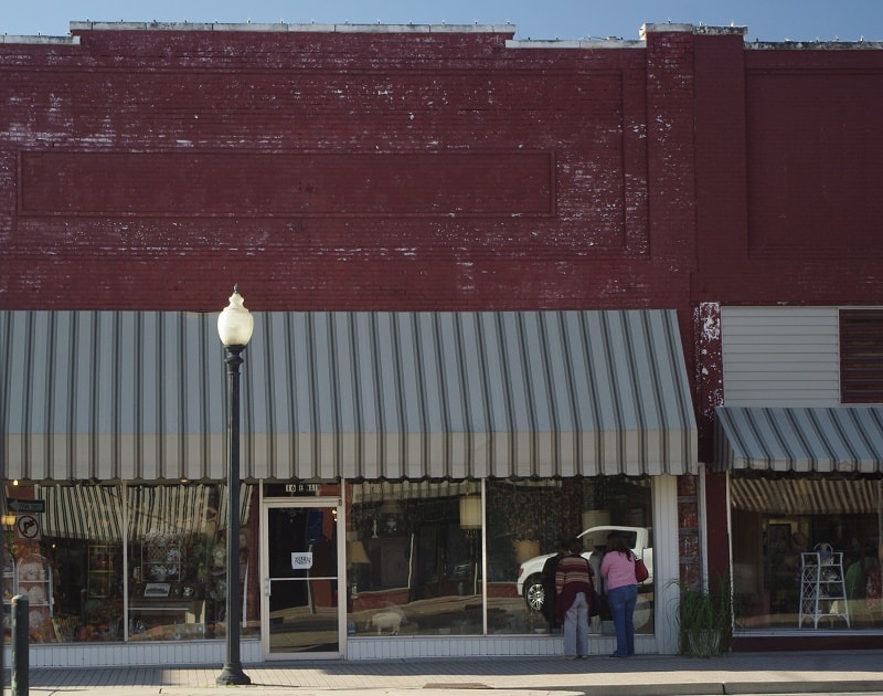 The customer came back, but the owner missed the point